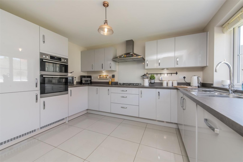 Images for Fakenham Road, Corby EAID:oscarjamesapi BID:4