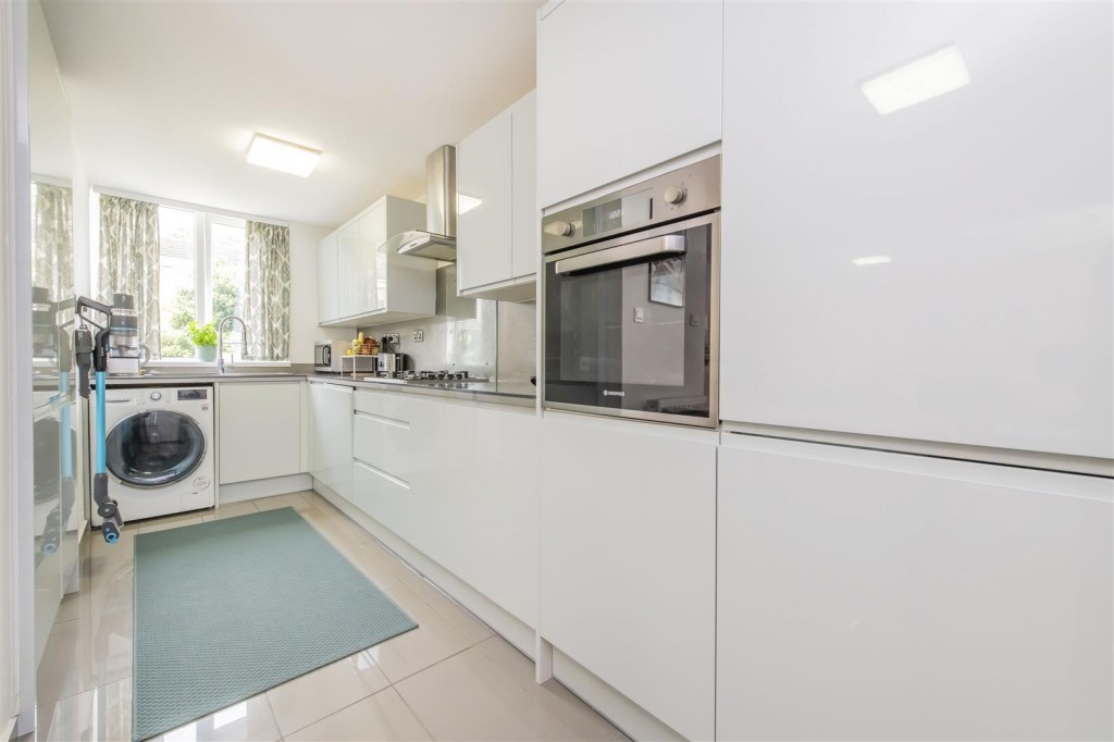 Images for Trelawney, Wellingborough EAID:oscarjamesapi BID:6