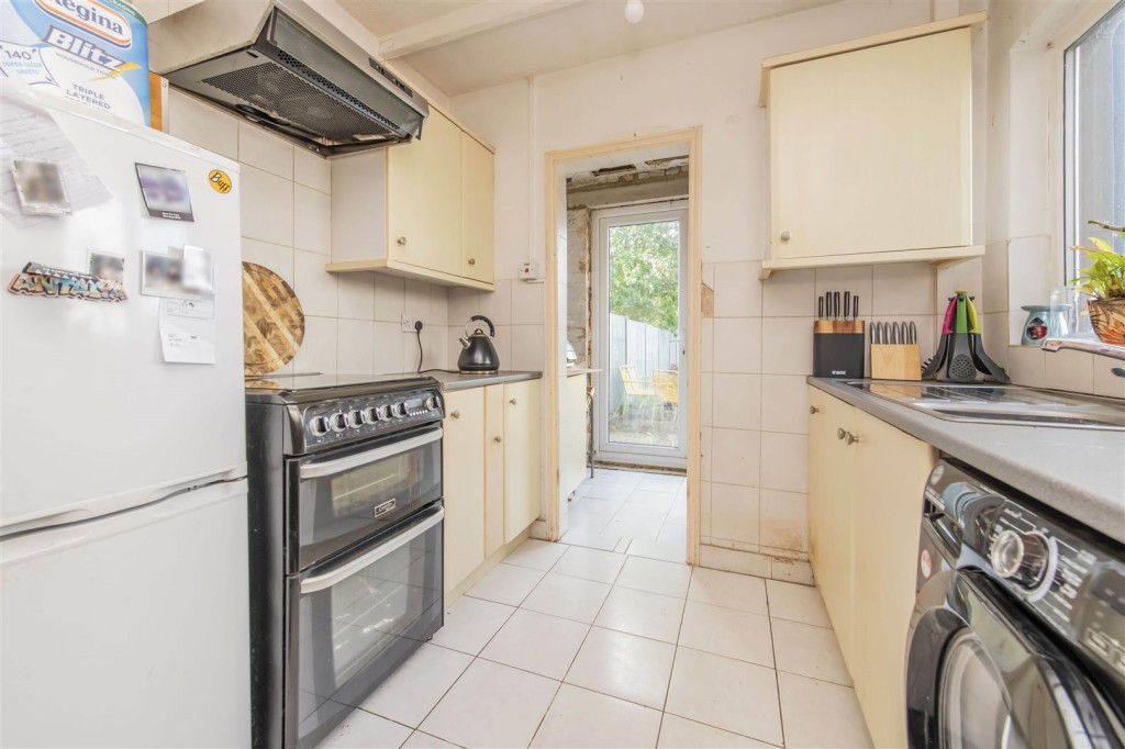 Images for Pioneer Avenue, Burton Latimer, Kettering EAID:oscarjamesapi BID:3