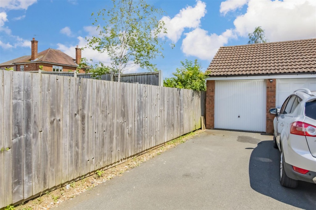 Images for Yateley Drive, Barton Seagrave, Kettering EAID:oscarjamesapi BID:3