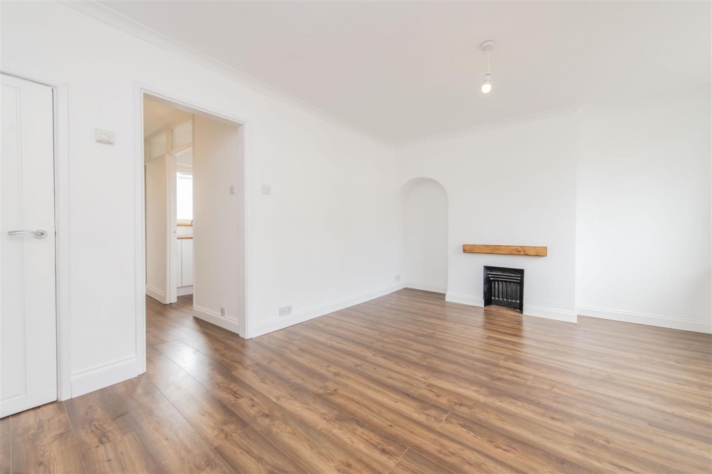 Images for Jubilee Crescent, Wellingborough EAID:oscarjamesapi BID:6