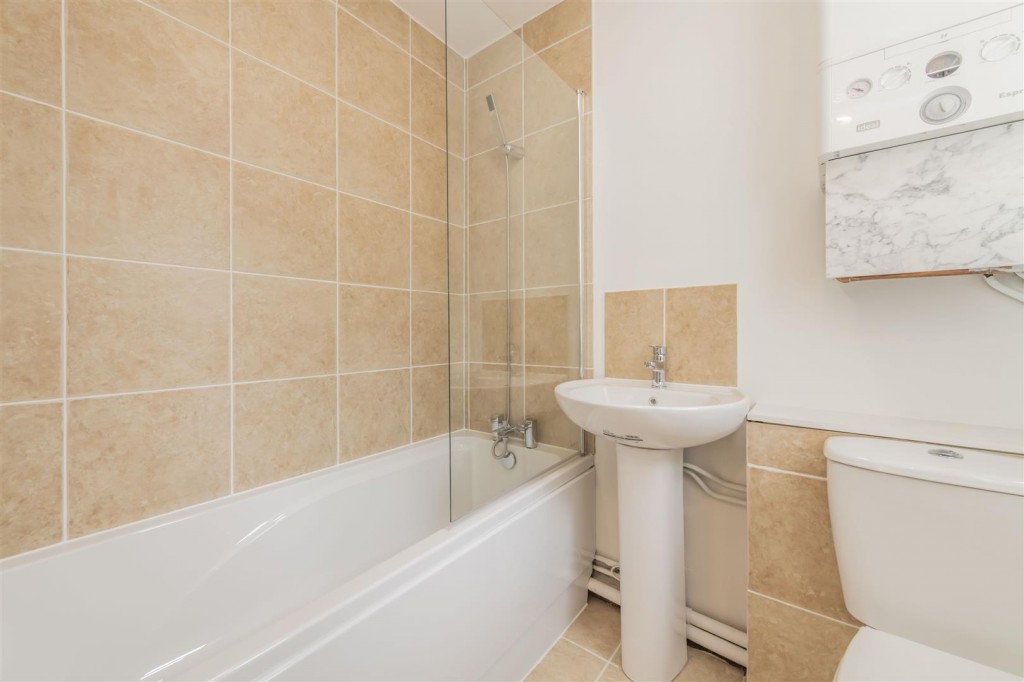 Images for Jubilee Crescent, Wellingborough EAID:oscarjamesapi BID:6