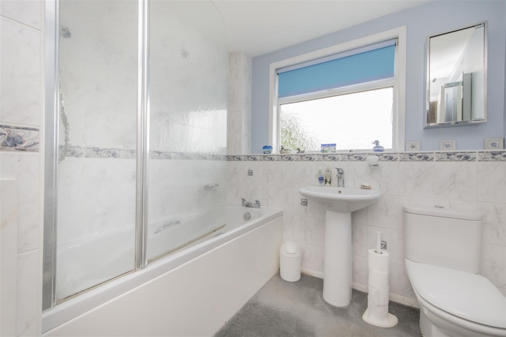 Images for Main Street, Little Harrowden, Wellingborough EAID:oscarjamesapi BID:3