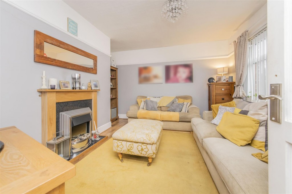 Images for Station Road, Burton Latimer, Kettering EAID:oscarjamesapi BID:3