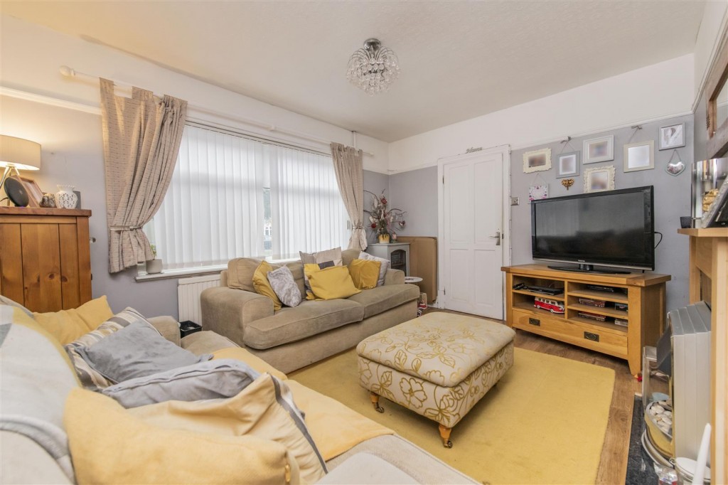 Images for Station Road, Burton Latimer, Kettering EAID:oscarjamesapi BID:3