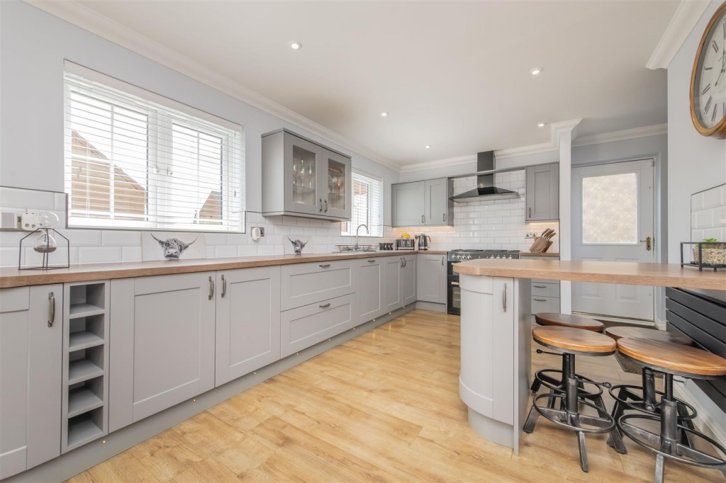 Images for Lodge Way, Irthlingborough, Wellingborough EAID:oscarjamesapi BID:6