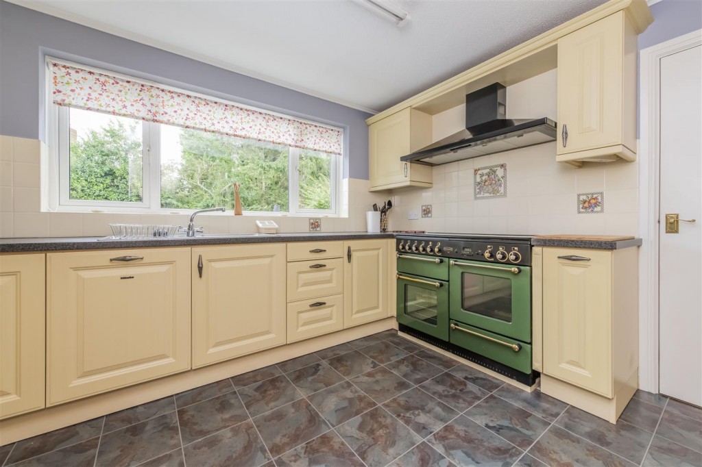 Images for Church View, Burton Latimer, Kettering EAID:oscarjamesapi BID:3