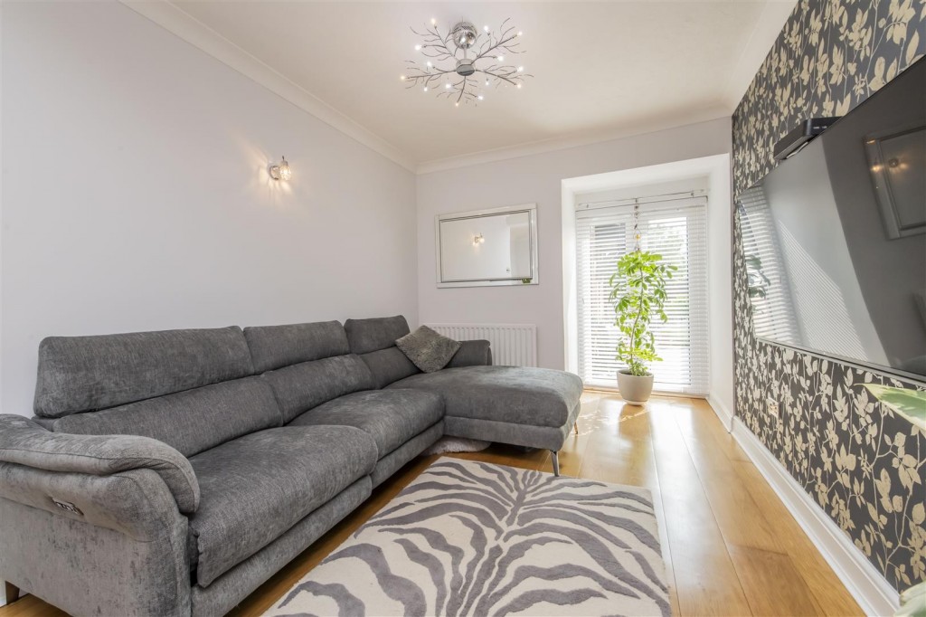 Images for Harlestone Road, Northampton EAID:oscarjamesapi BID:1