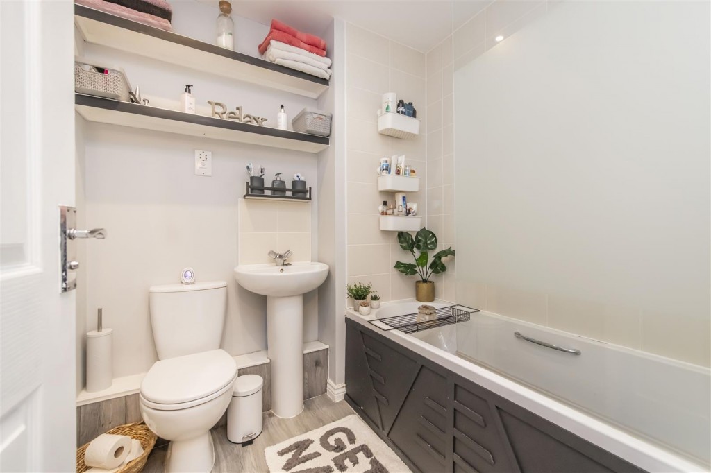 Images for Cranford Road, Burton Latimer, Kettering EAID:oscarjamesapi BID:3