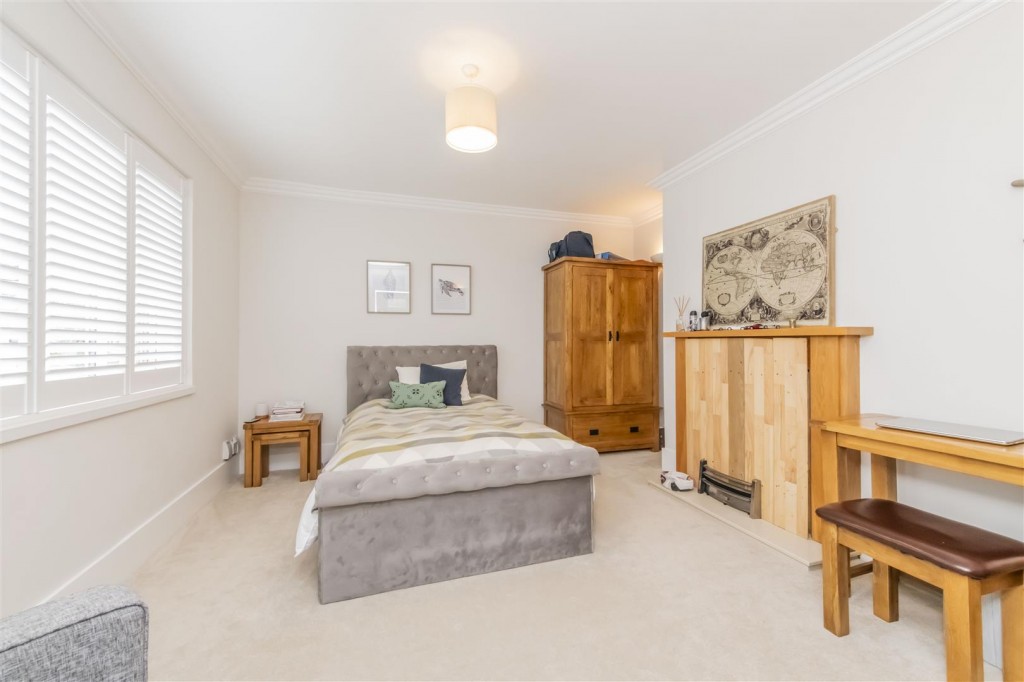 Images for Elm Road, Burton Latimer EAID:oscarjamesapi BID:3