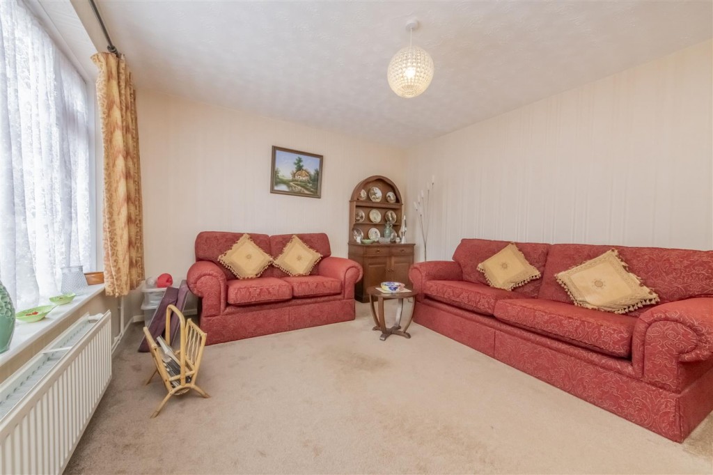 Images for Churchill Way, Burton Latimer EAID:oscarjamesapi BID:3