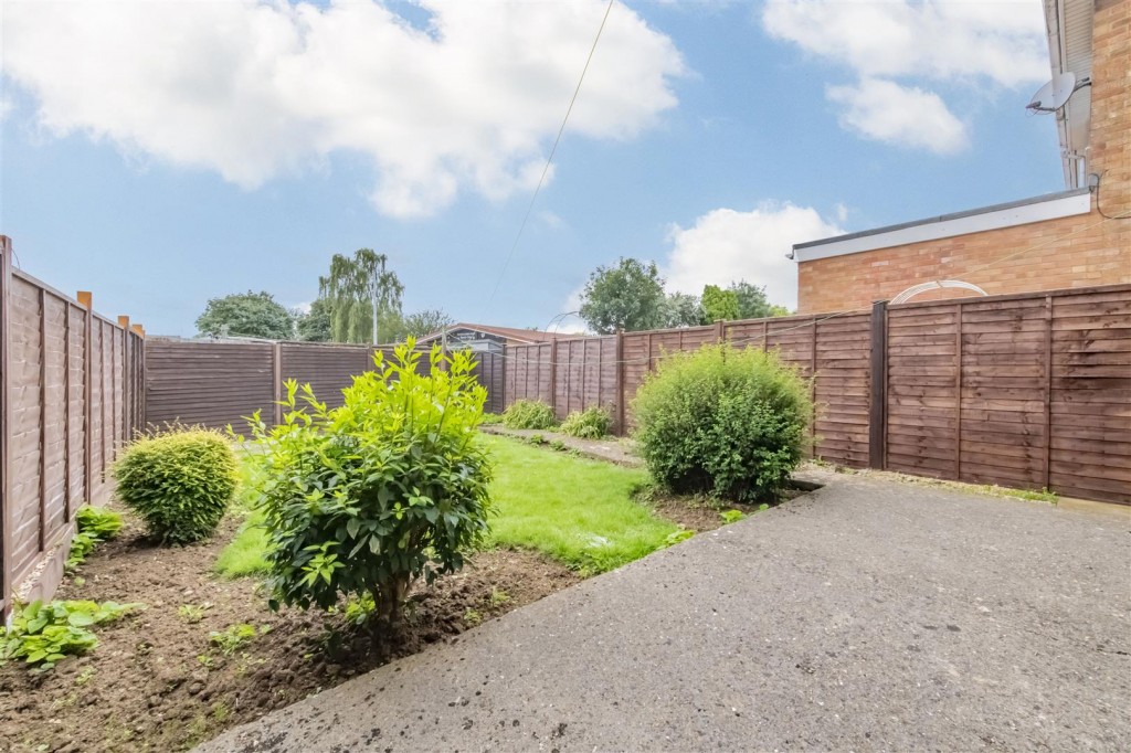 Images for Churchill Way, Burton Latimer EAID:oscarjamesapi BID:3