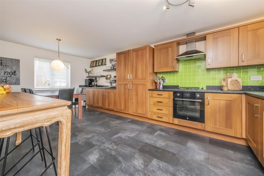 Images for Foxglove Road, Desborough EAID:oscarjamesapi BID:2