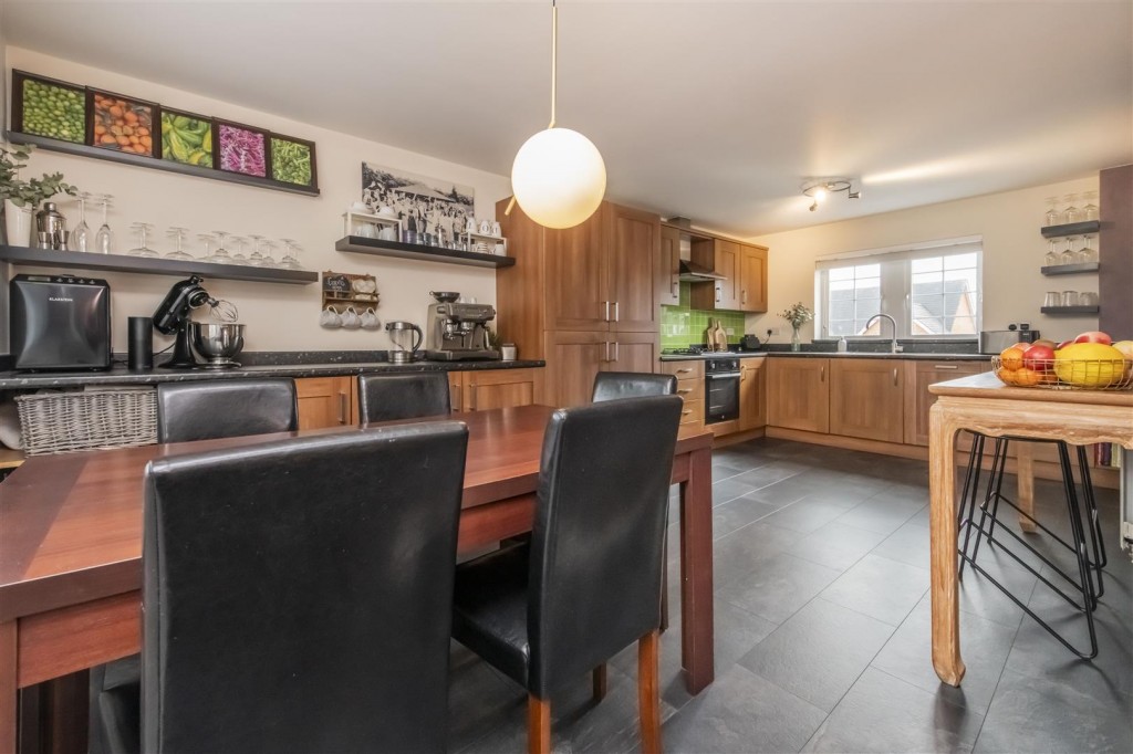 Images for Foxglove Road, Desborough EAID:oscarjamesapi BID:2