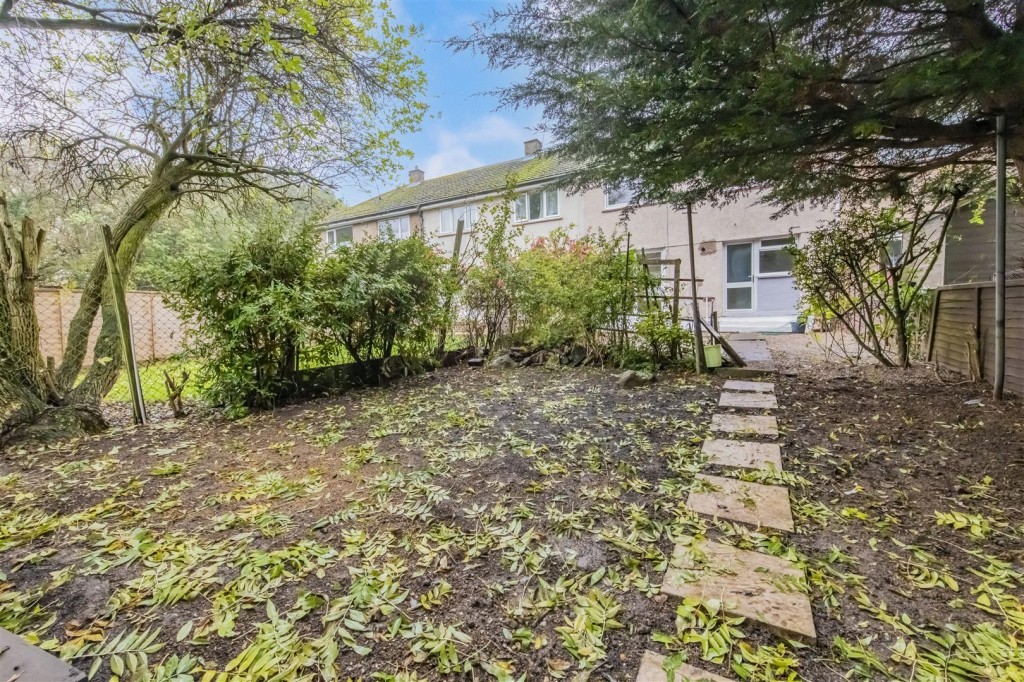 Images for Dobson Walk, Corby EAID:oscarjamesapi BID:4