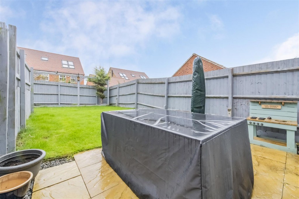Images for Pembrey Close, Burton Latimer EAID:oscarjamesapi BID:3