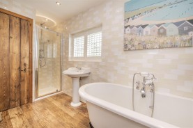Images for Hilltop, Furnace Lane, Little Harrowden, Wellingborough