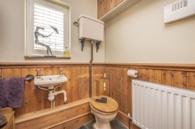 Images for Hilltop, Furnace Lane, Little Harrowden, Wellingborough