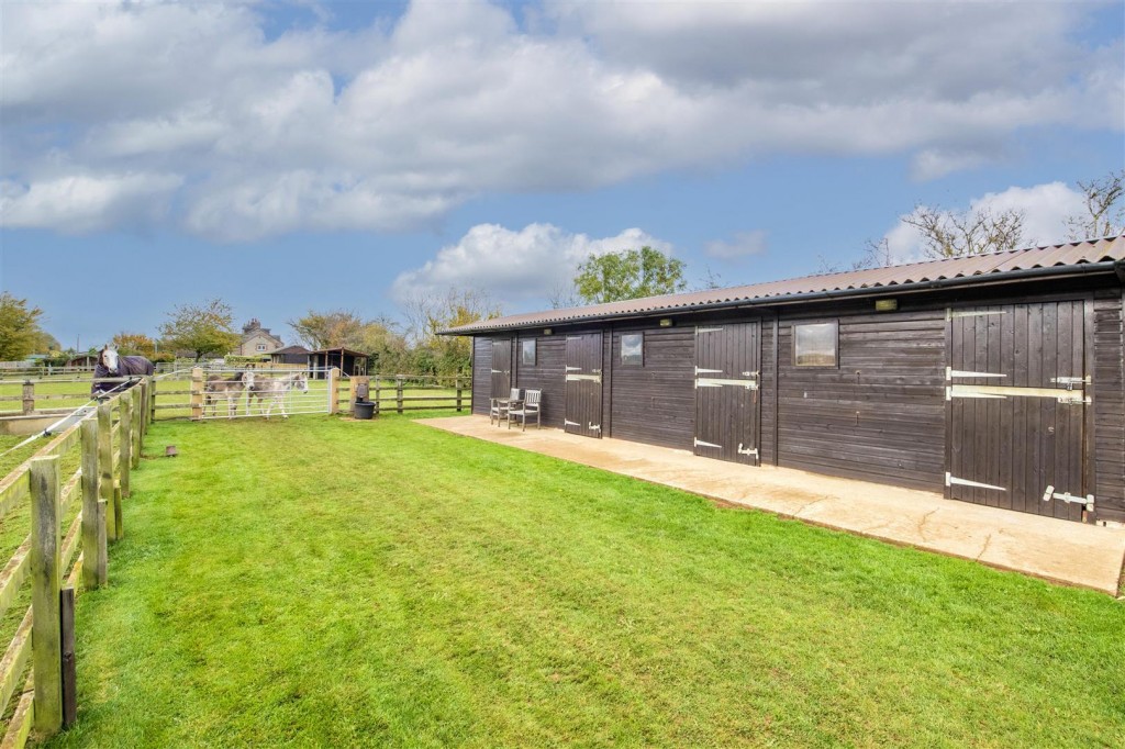 Images for Hilltop, Furnace Lane, Little Harrowden, Wellingborough EAID:oscarjamesapi BID:3