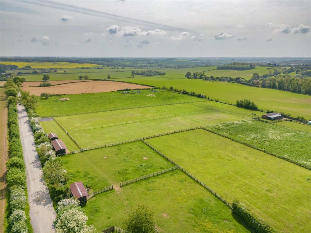 Images for Hilltop, Furnace Lane, Little Harrowden, Wellingborough EAID:oscarjamesapi BID:3