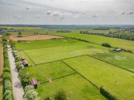 Images for Hilltop, Furnace Lane, Little Harrowden, Wellingborough
