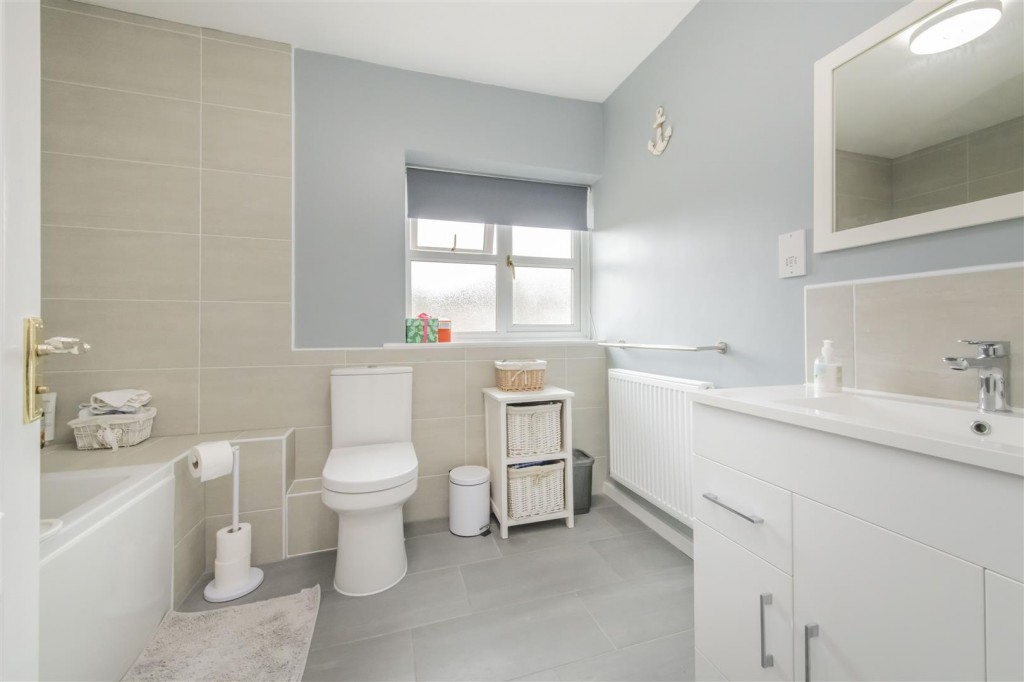 Images for Church Street, Burton Latimer, Kettering EAID:oscarjamesapi BID:3