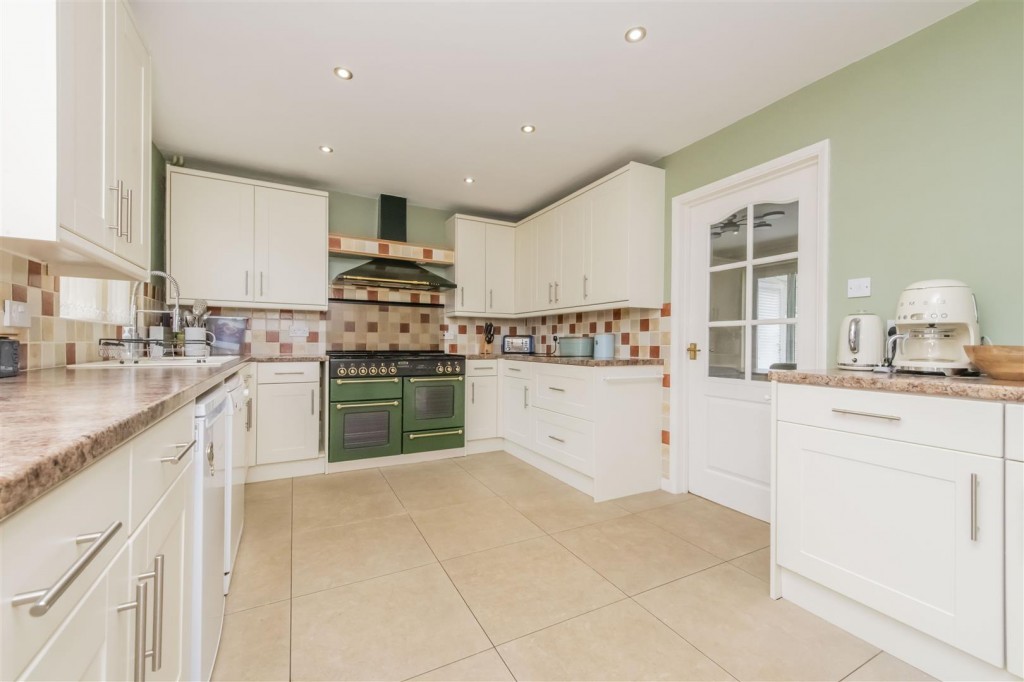 Images for Church Street, Burton Latimer, Kettering EAID:oscarjamesapi BID:3