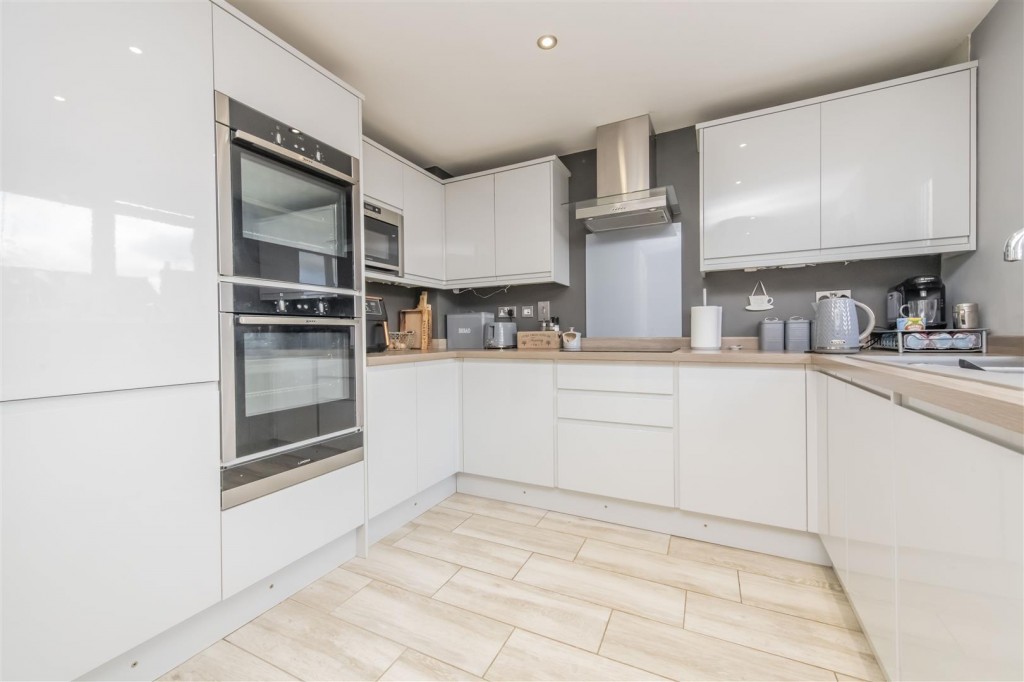 Images for Breezehill, Wootton, Northampton EAID:oscarjamesapi BID:1