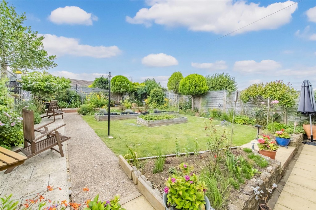 Images for Cotswold Avenue, Northampton EAID:oscarjamesapi BID:1