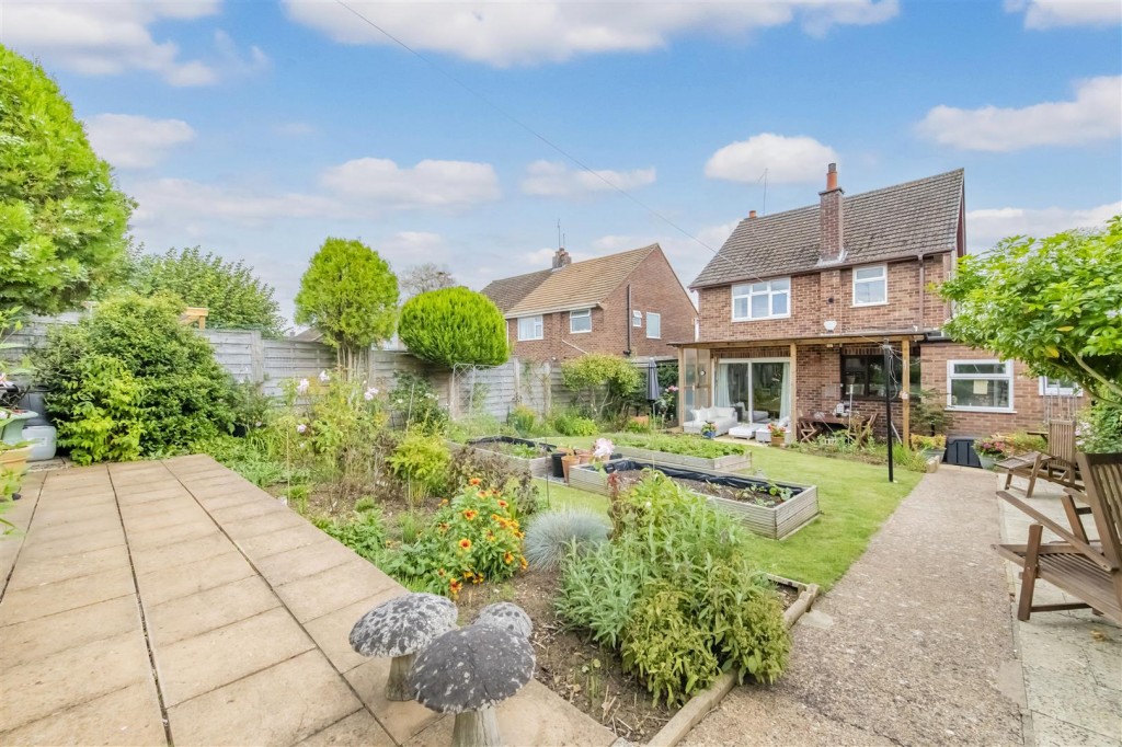 Images for Cotswold Avenue, Northampton EAID:oscarjamesapi BID:1
