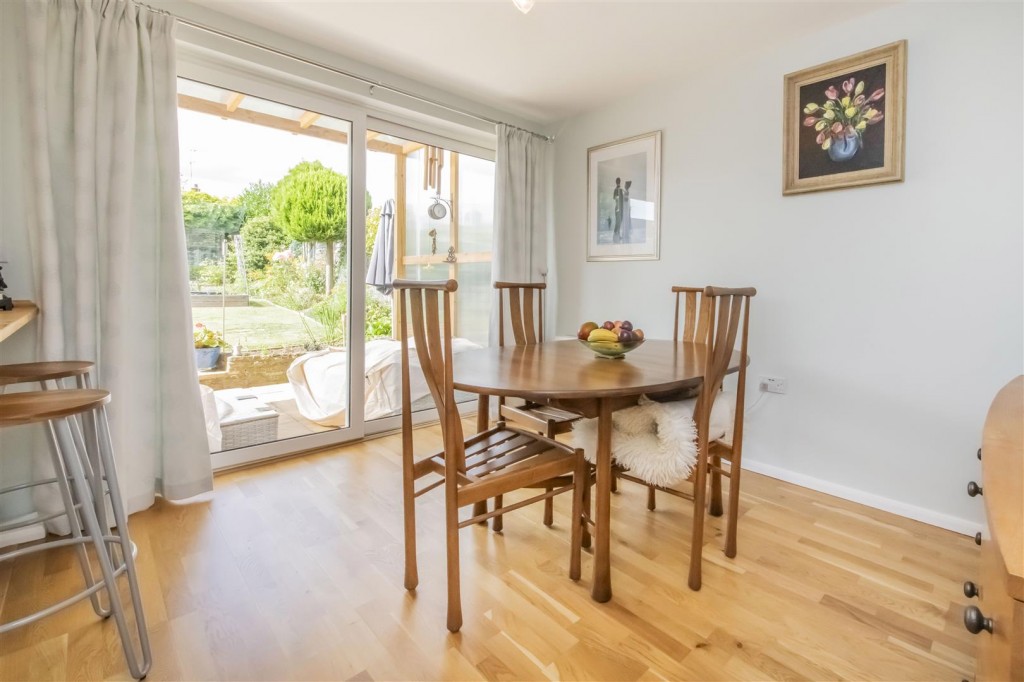 Images for Cotswold Avenue, Northampton EAID:oscarjamesapi BID:1