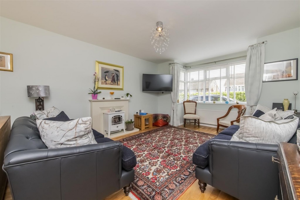 Images for Cotswold Avenue, Northampton EAID:oscarjamesapi BID:1