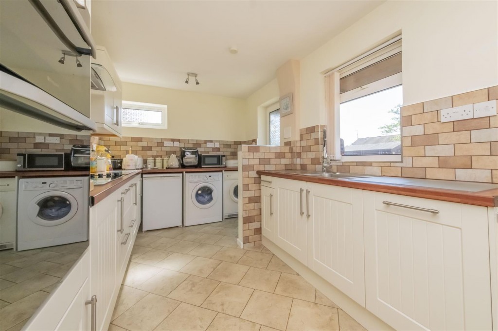 Images for Conway Drive, Burton Latimer, Kettering EAID:oscarjamesapi BID:3
