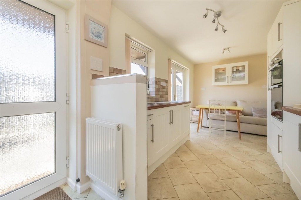 Images for Conway Drive, Burton Latimer, Kettering EAID:oscarjamesapi BID:3
