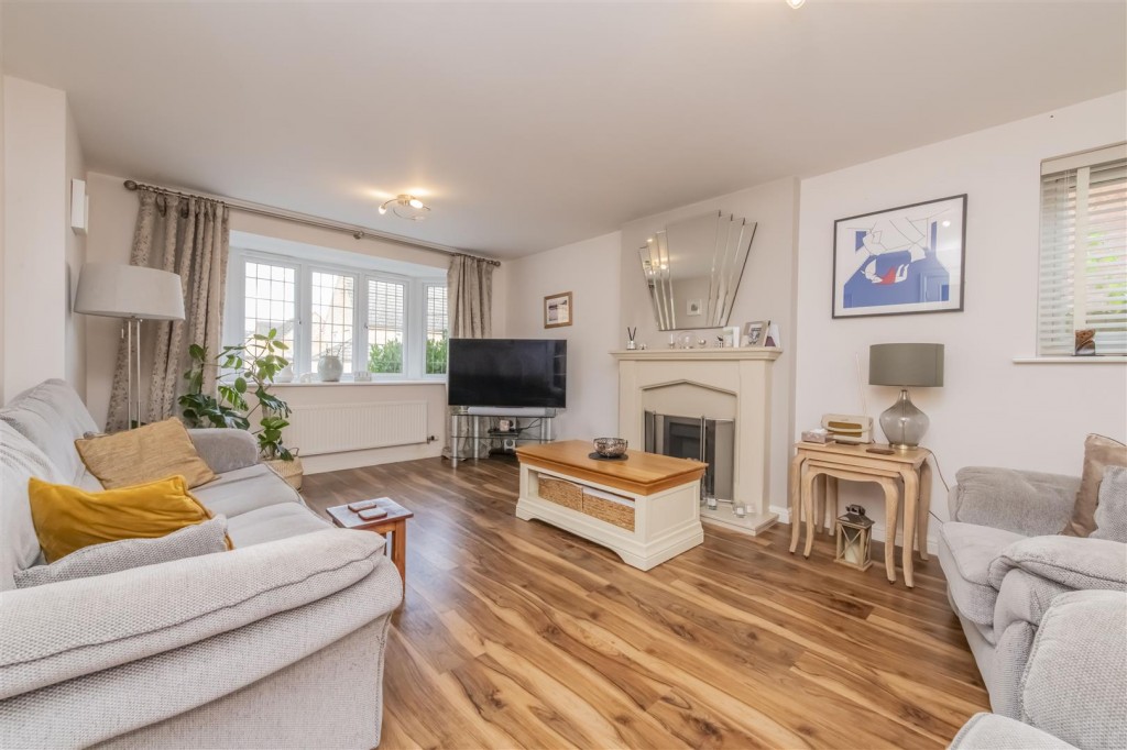 Images for Green Close, Irthlingborough, Wellingborough EAID:oscarjamesapi BID:6