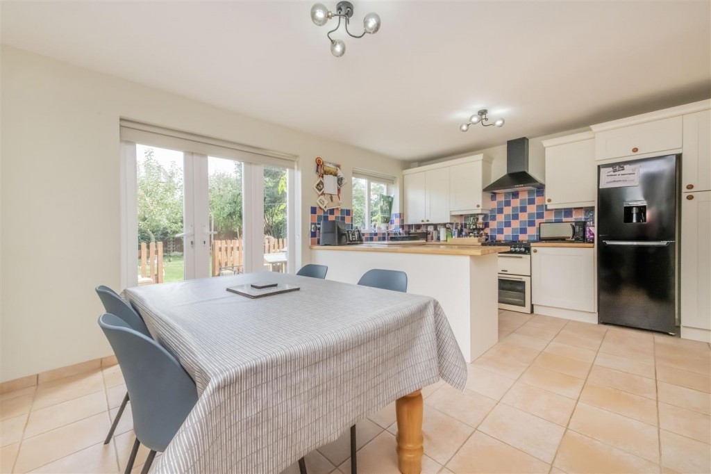 Images for Saxon Way, Raunds, Wellingborough EAID:oscarjamesapi BID:6