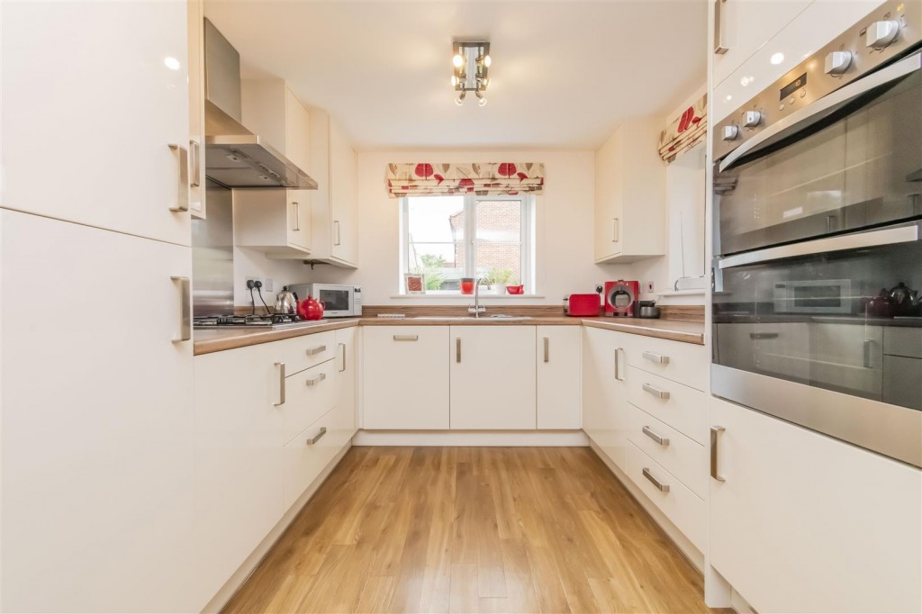 Images for Woodford Road, Burton Latimer EAID:oscarjamesapi BID:3