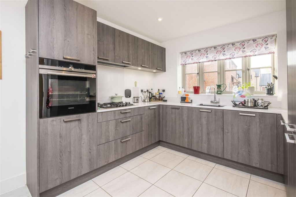 Images for Groome Street, Burton Latimer EAID:oscarjamesapi BID:3