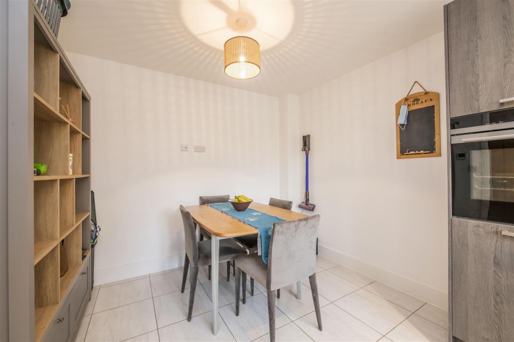 Images for Groome Street, Burton Latimer EAID:oscarjamesapi BID:3