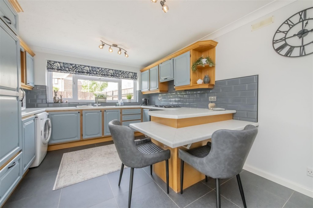 Images for Collingwood Avenue, Corby EAID:oscarjamesapi BID:4