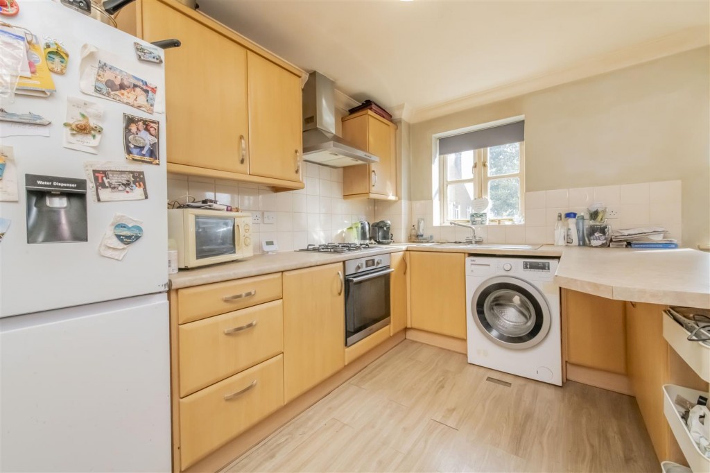 Images for Piggotts Lane, Burton Latimer EAID:oscarjamesapi BID:3