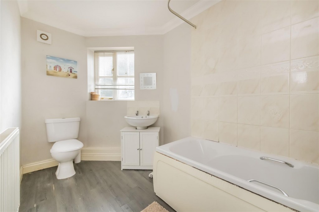 Images for Piggotts Lane, Burton Latimer EAID:oscarjamesapi BID:3
