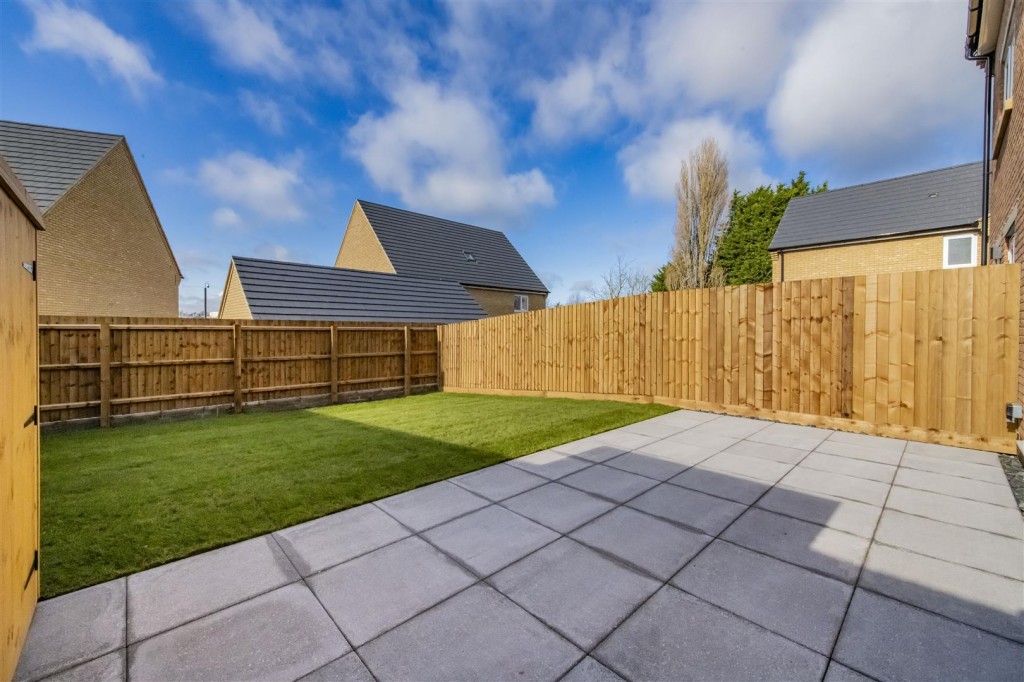 Images for Poppies Road, Kettering EAID:oscarjamesapi BID:2