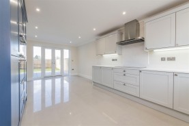 Images for ** STAR BUY ** Poppies Road, Kettering
