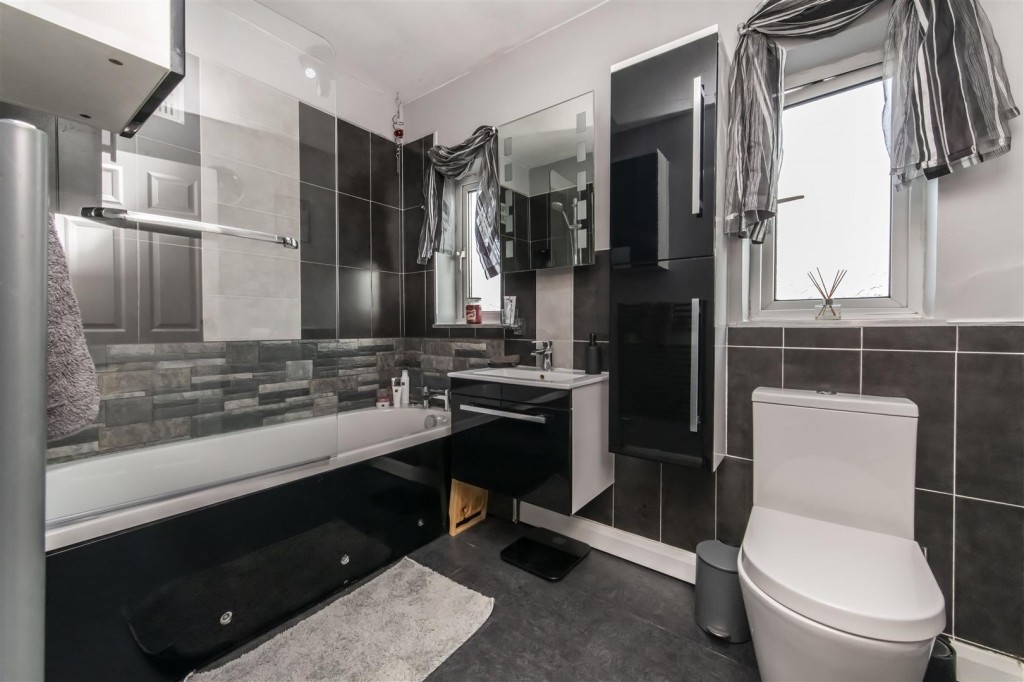 Images for Willow Lane, Stanion, Kettering EAID:oscarjamesapi BID:4