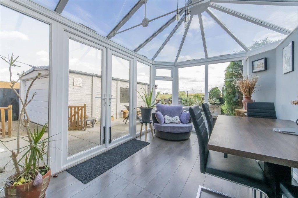 Images for Willow Lane, Stanion, Kettering EAID:oscarjamesapi BID:4
