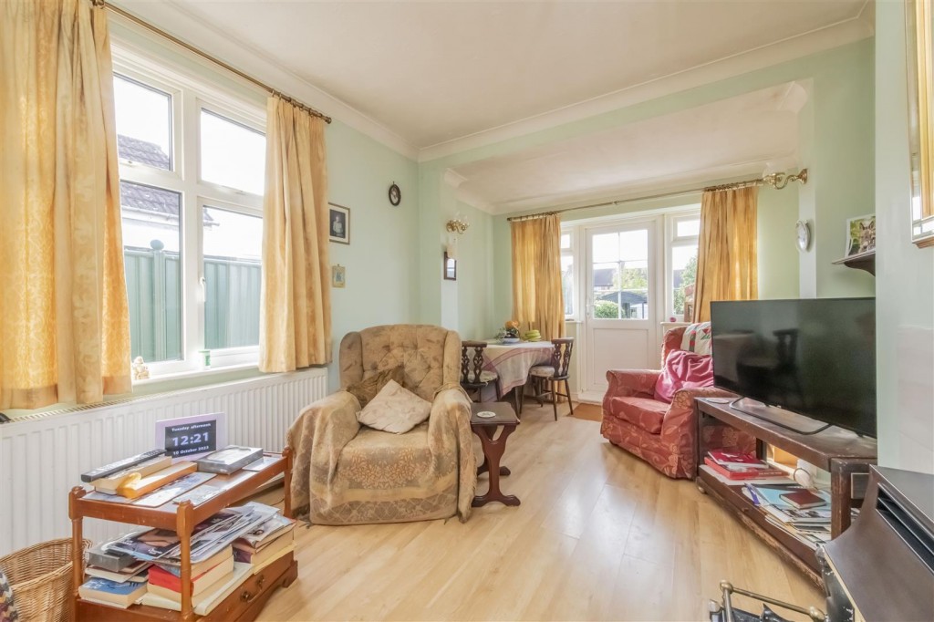 Images for Greville Avenue, Northampton EAID:oscarjamesapi BID:1