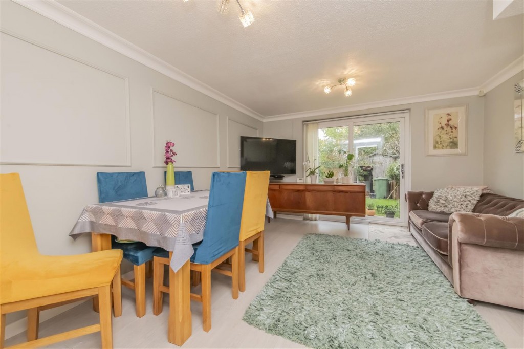 Images for Thompson Way, Kettering EAID:oscarjamesapi BID:2