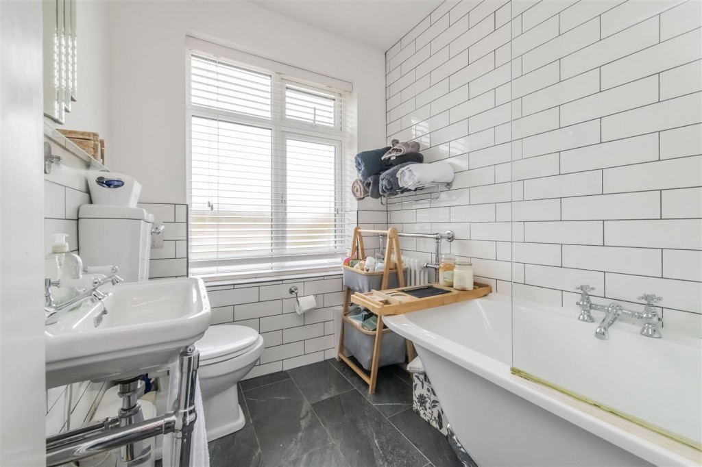 Images for Weedon Road, Northampton EAID:oscarjamesapi BID:1