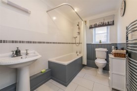 Images for Rose Terrace, Woodford